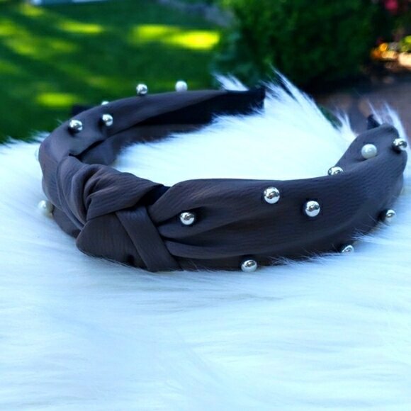 Beaded Pearl Knot Headband in Olive Green - Picture 4 of 4